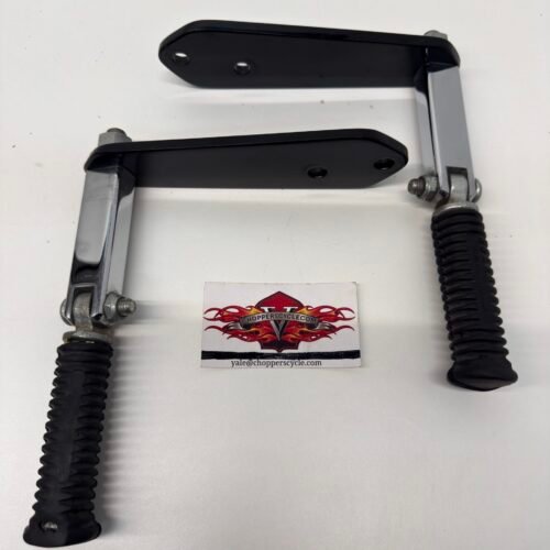 OEM Harley Highway Foot Pegs Footrests with Mounts for 1993 – 2017 Dyna