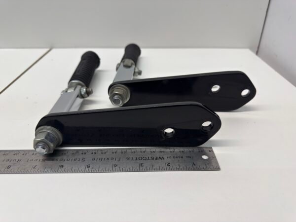 OEM Harley Highway Foot Pegs Footrests with Mounts for 1993 - 2017 Dyna