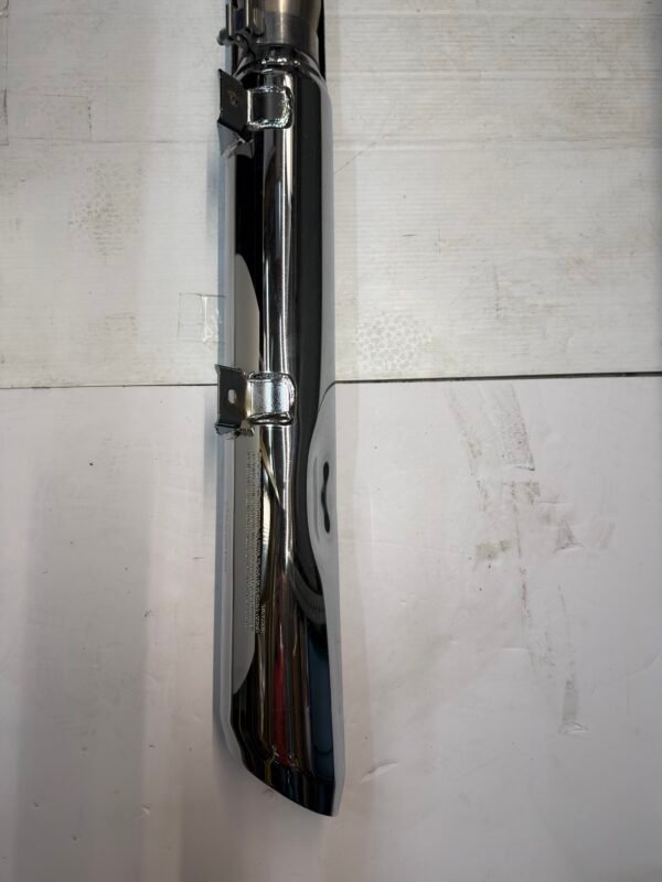 OEM Harley Exhaust System 64901376, 65600458 for 18-25 Softail Street Bob
