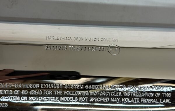 OEM Harley Exhaust System 64901376, 65600458 for 18-25 Softail Street Bob