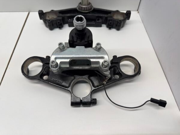 OEM Harley Triple Trees with Riser, Top Clamp, Ignition for 14-2023 Touring