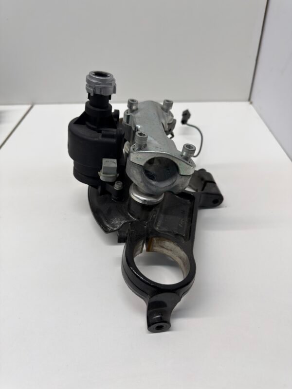 OEM Harley Triple Trees with Riser, Top Clamp, Ignition for 14-2023 Touring