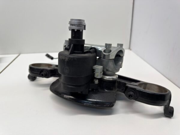 OEM Harley Triple Trees with Riser, Top Clamp, Ignition for 14-2023 Touring