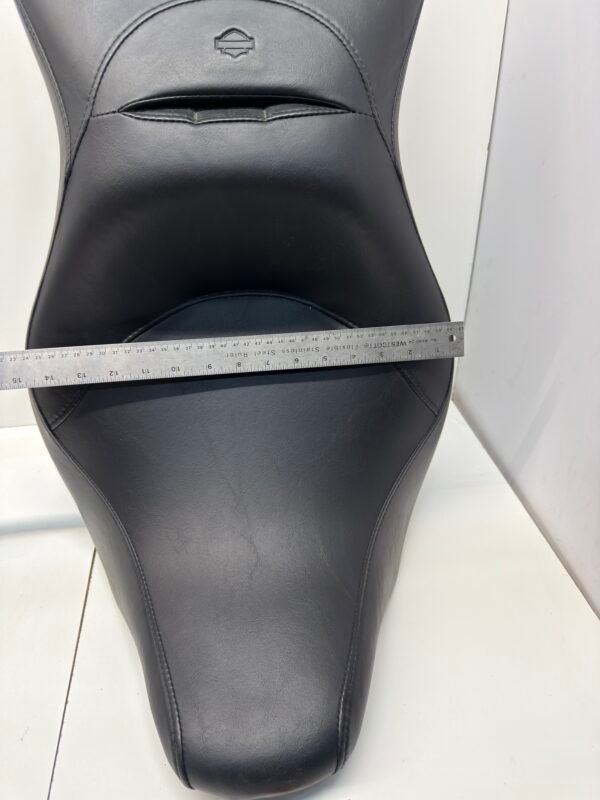 OEM Harley Seat 52619-08 for 08-23 Touring