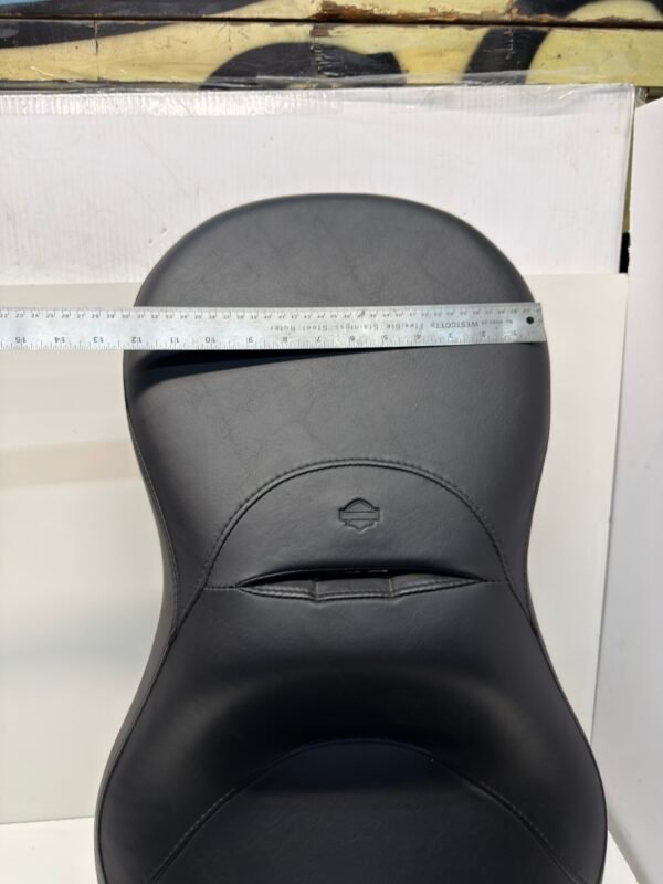 OEM Harley Seat 52619-08 for 08-23 Touring