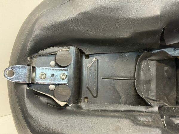 OEM Harley Seat 52619-08 for 08-23 Touring