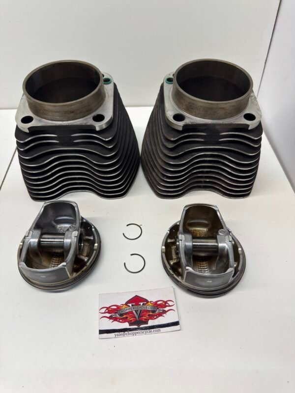 OEM Harley Cylinders 16593-99 and Pistons KS309 TWIN CAM 99-06