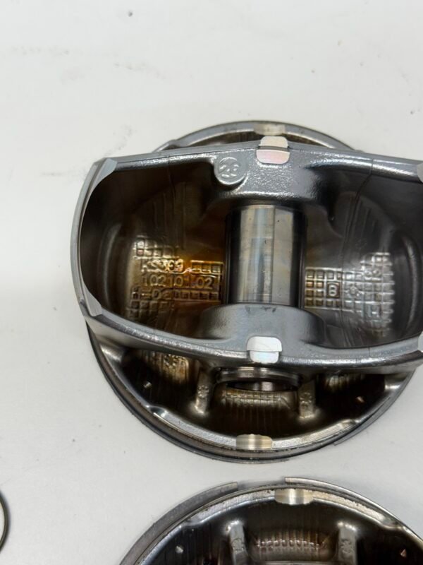 OEM Harley Cylinders 16593-99 and Pistons KS309 TWIN CAM 99-06