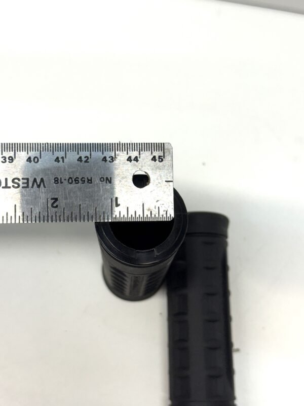 OEM Harley Handlebar Grips 56100587 56100586 24-up Softail