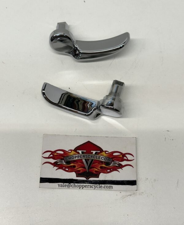 CH1047 (1) OEM Harley Left and Right Chrome Saddlebag Latches handles for 2014-22 Touring