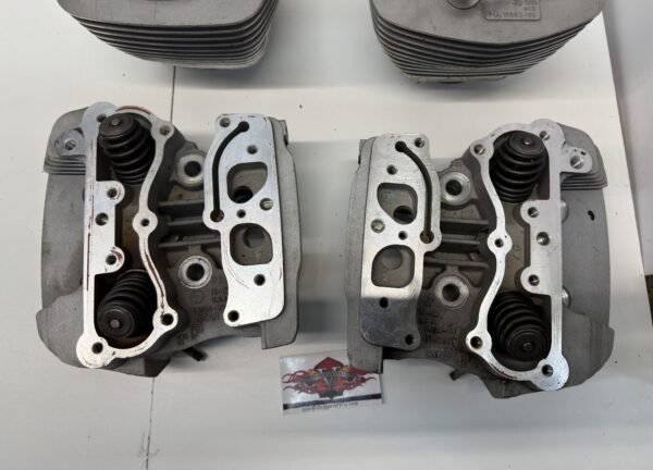 CH1056 (2) OEM Harley Cylinders 16593-99 and Heads w/ Springs 16723-99, 16725-99 1999-2016 Twin Cam