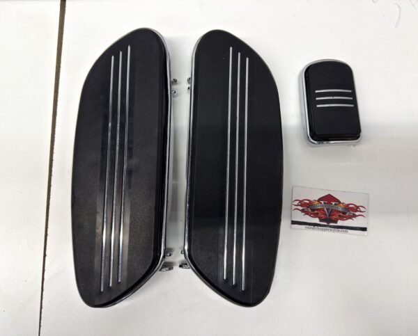 CH1076 (1) OEM Harley Driver Floorboards Break Pedal Streamliner for 04-later Touring