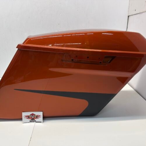 Harley Saddlebag Bottom Stretch 90200729 and Lid for 14-up Touring