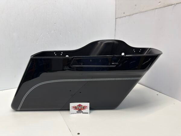 Harley Saddlebag Bottom Flat  Black 90200412 for 14-up Touring
