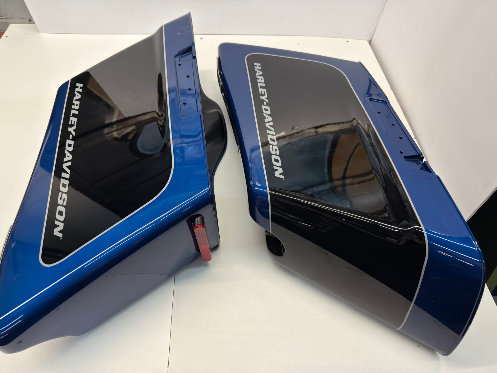 OEM Harley Saddlebag Bottoms Stretch 90200729, 90200730 for 2014-up Touring - Image 6