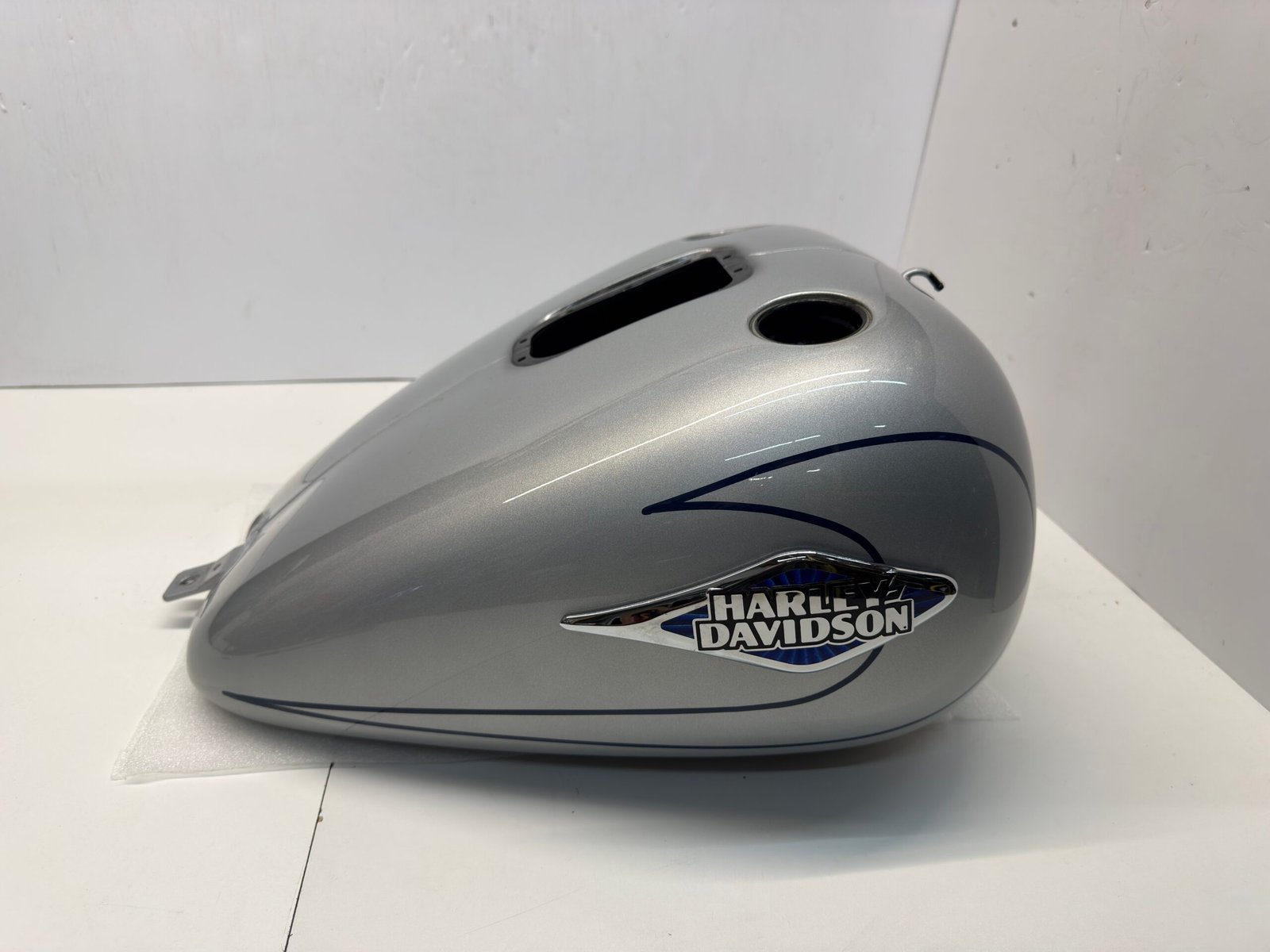 OEM Harley Gas Tank Grey 2008-17 Softail FLSTC - Image 4