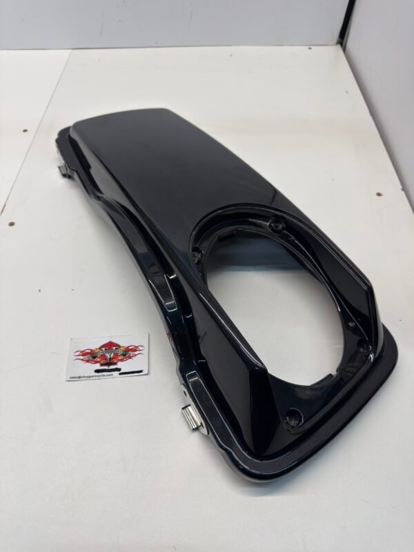 OEM Harley Saddlebag Lid Left  90200609DLE for 12-13 Touring CVO FLHXSE