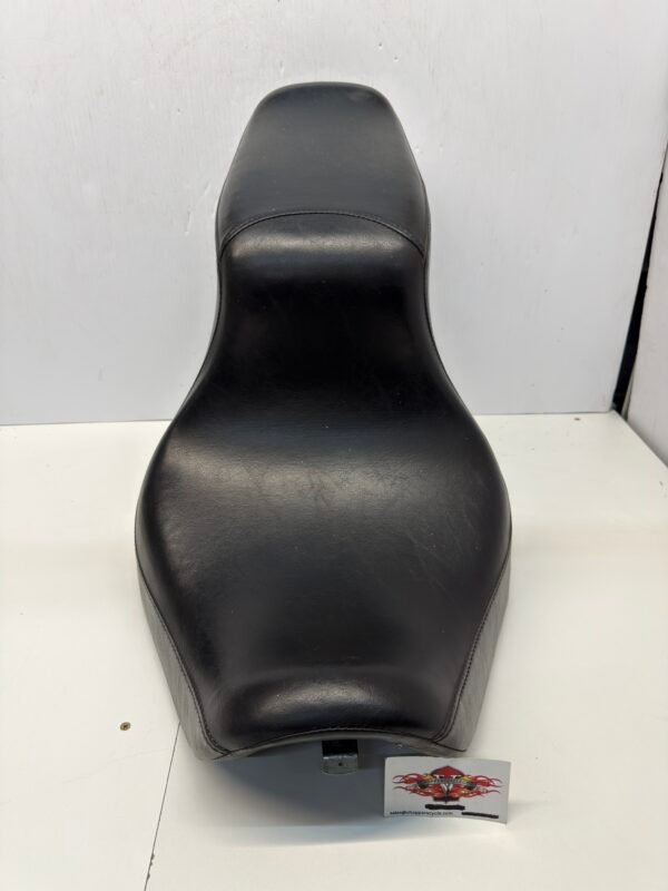 CH1367 (1) OEM Harley Seat for 2000-2007 Softail FXSTD Deuce