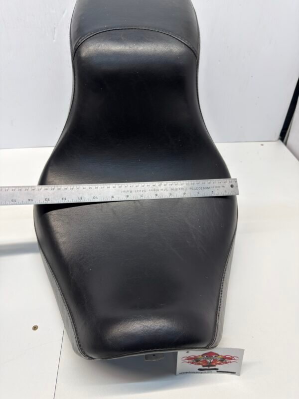 CH1367 (2) OEM Harley Seat for 2000-2007 Softail FXSTD Deuce