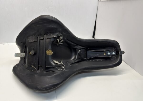 CH1367 (7) OEM Harley Seat for 2000-2007 Softail FXSTD Deuce